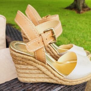 Marc Fisher Tan n Gold Sandals. Sz 7